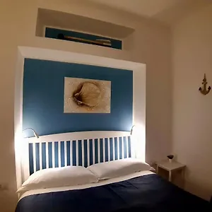 Bed & Breakfast A Due Passi Da, Genua