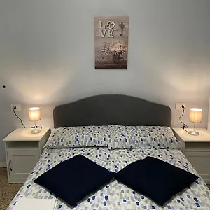  Guest house Lovenest - Acquarium 50m